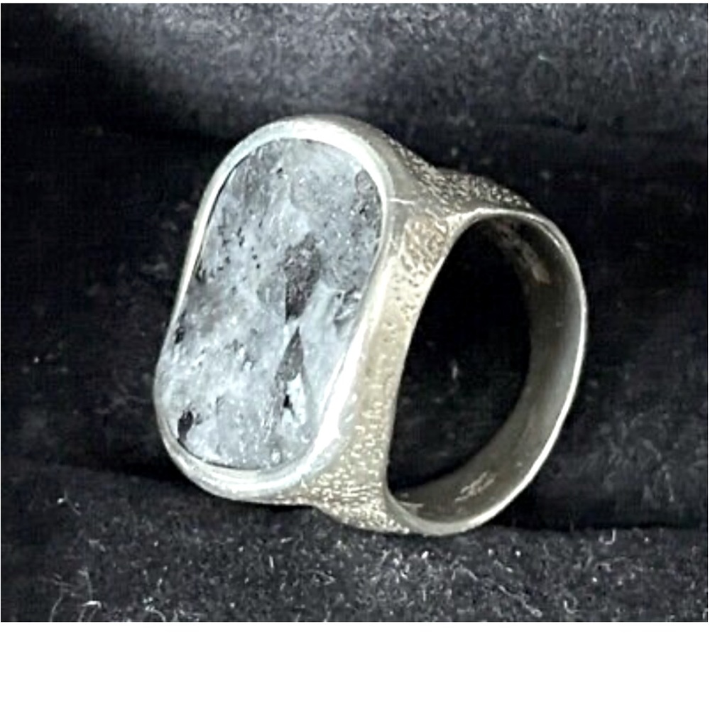 Silpada Ring - Picture 2 of 5
